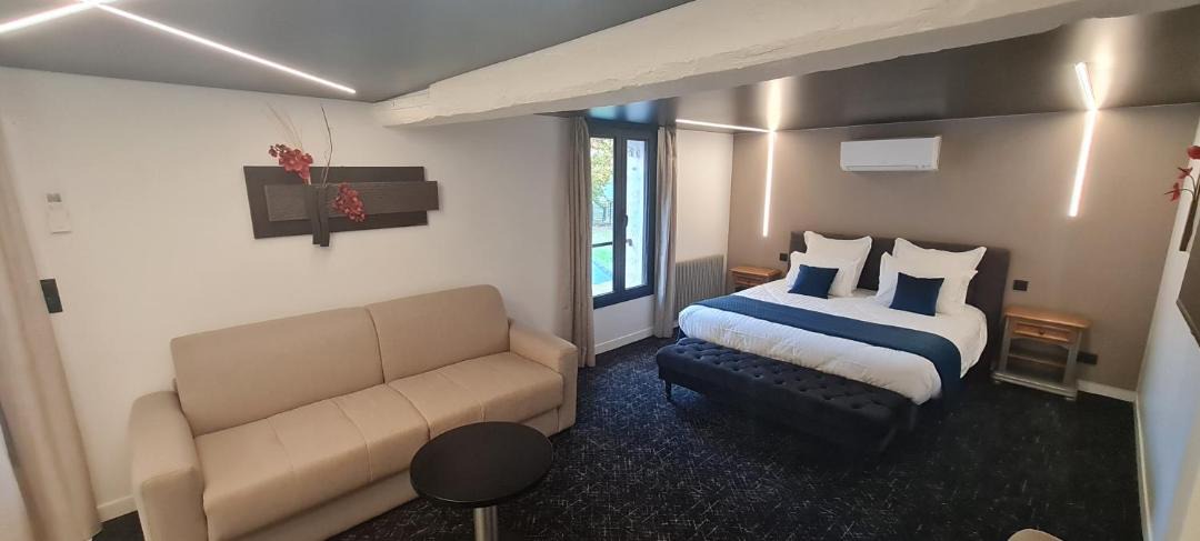 Photo of Bedroom in Cormeilles-en-Vexin
