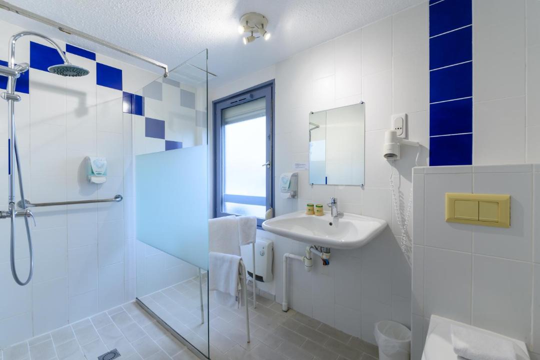 Photo of Bathroom in Fontaine-Notre-Dame