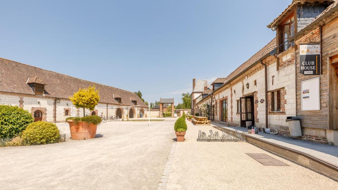 Photo of Others in Beauchamps