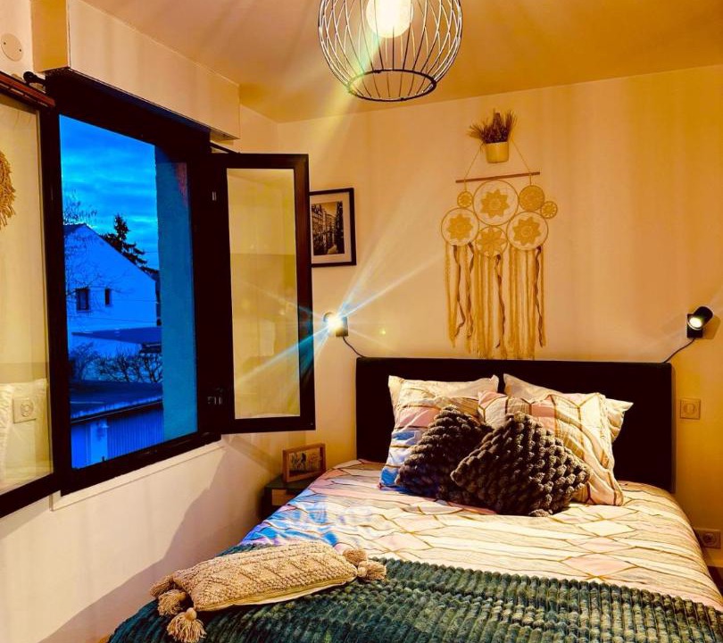 Photo of Bedroom in Conflans-Sainte-Honorine