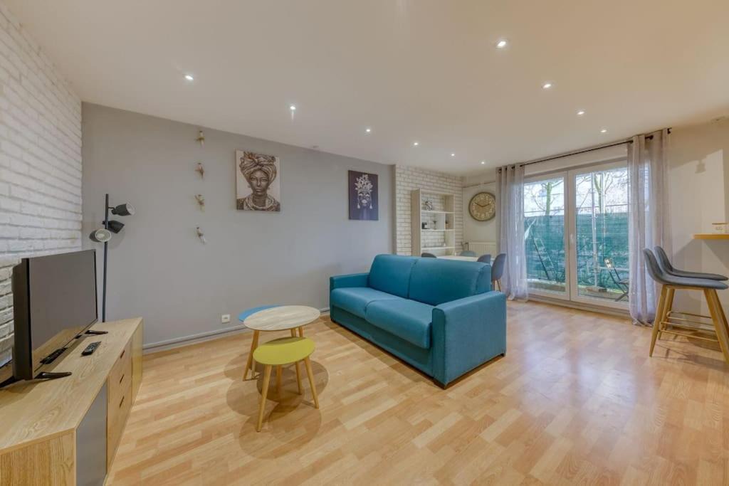 Photo of Others in Petit Nanterre