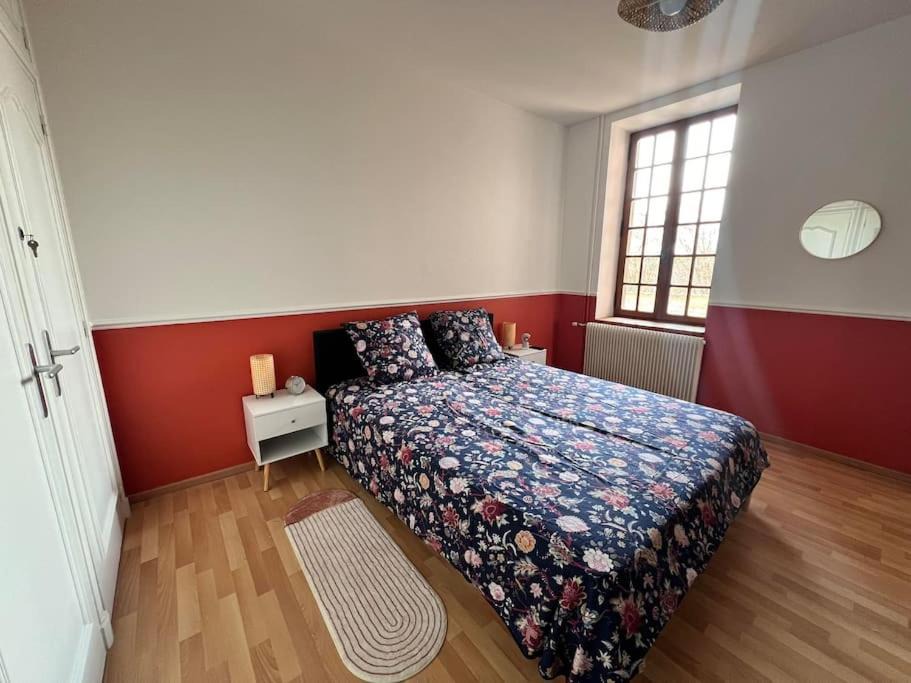 Photo of Bedroom in Vosne-Romanee