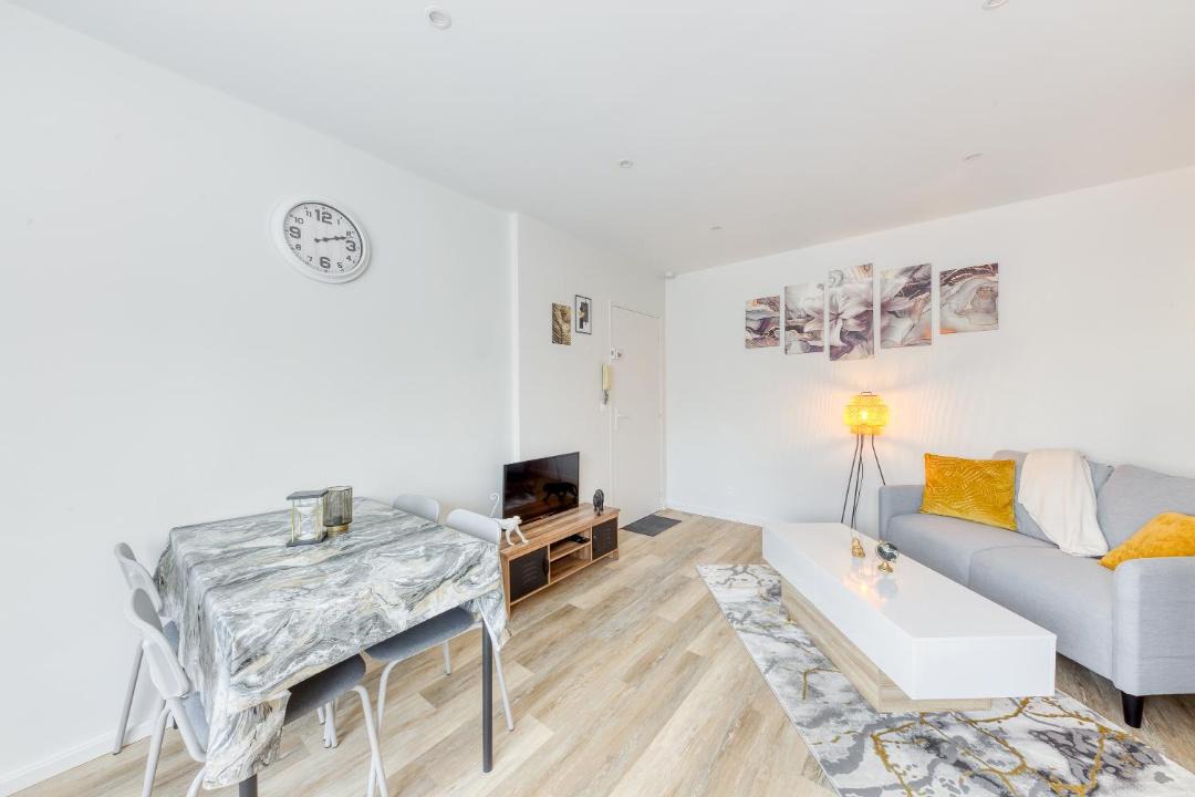 Photo of Others in Palaiseau