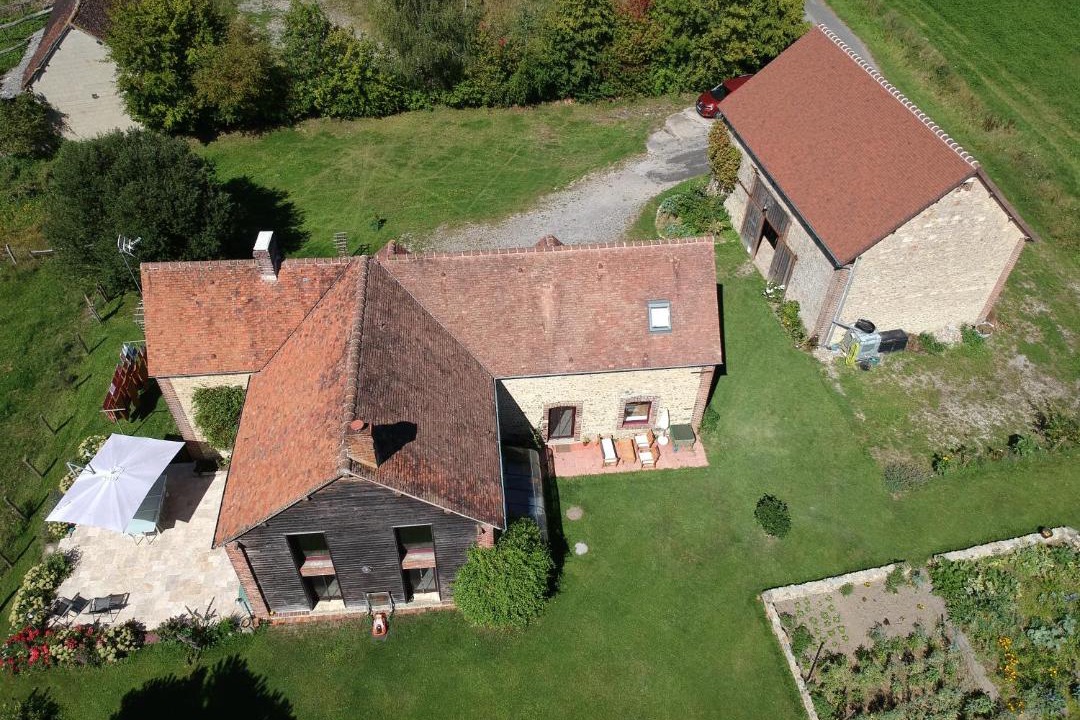 Photo of Buildings in Champeaux-sur-Sarthe
