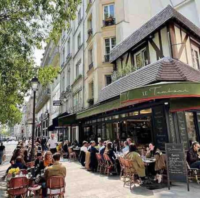 Photo of Others in Quartier du Mail