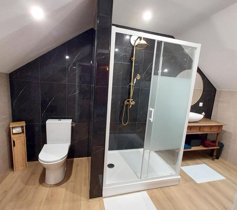 Photo of Bathroom in Magny-Cours