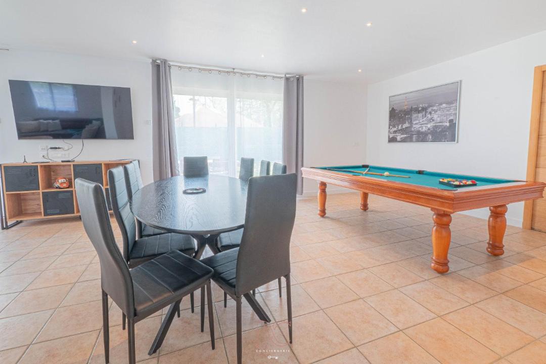Photo of Livingroom in Guermantes
