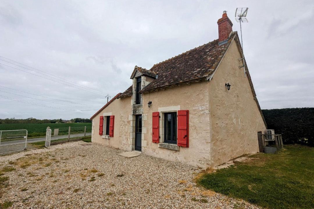 Photo of Buildings in Scoury