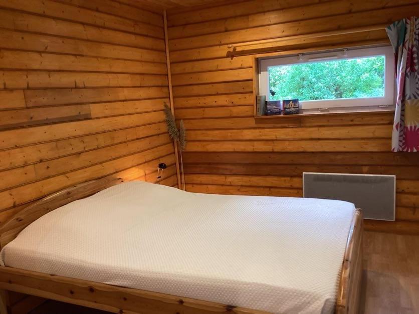 Photo of Bedroom in Le Mesnil-sous-Jumieges