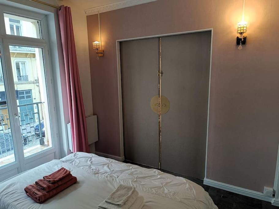 Photo of Bedroom in Rouen City Centre