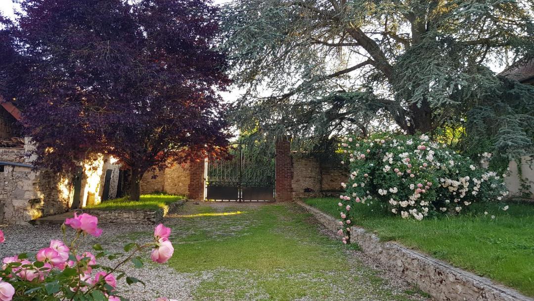 Photo of Others in Neuville-Bosc