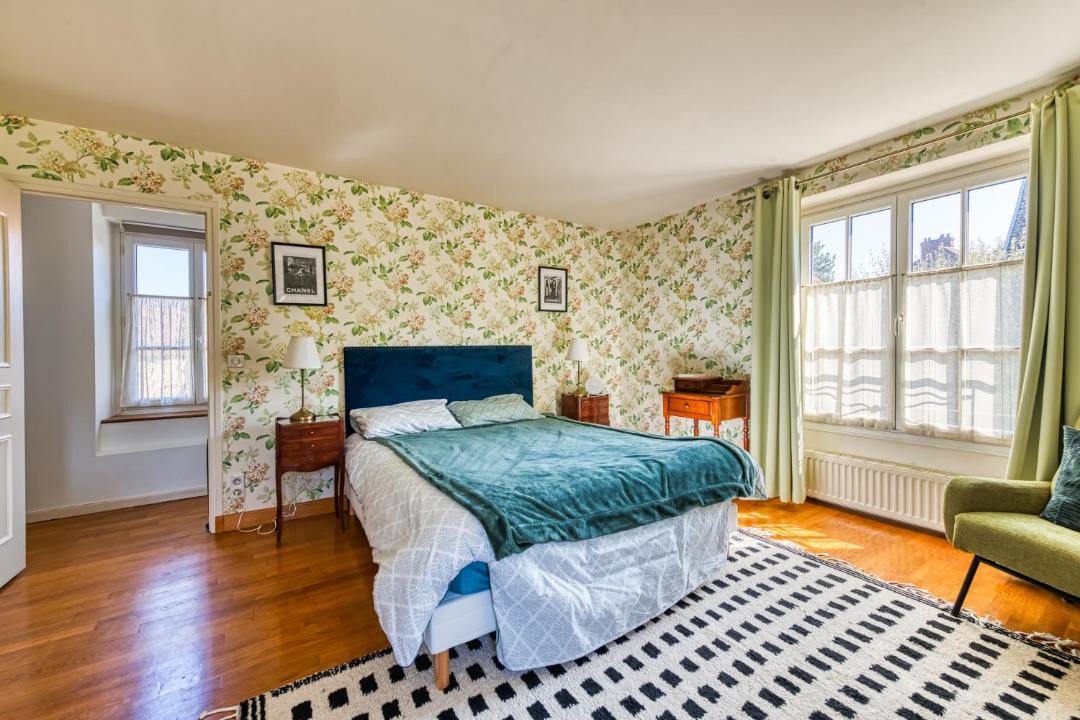 Photo of Bedroom in Magny-en-Vexin
