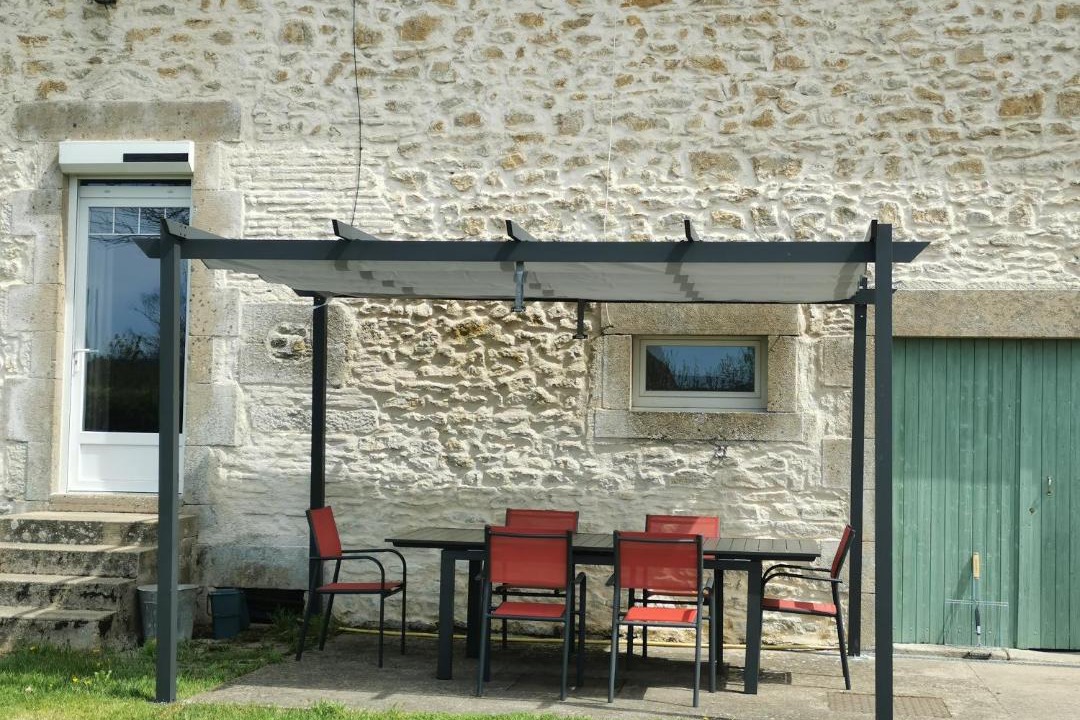 Photo of Buildings in Crux-la-Ville