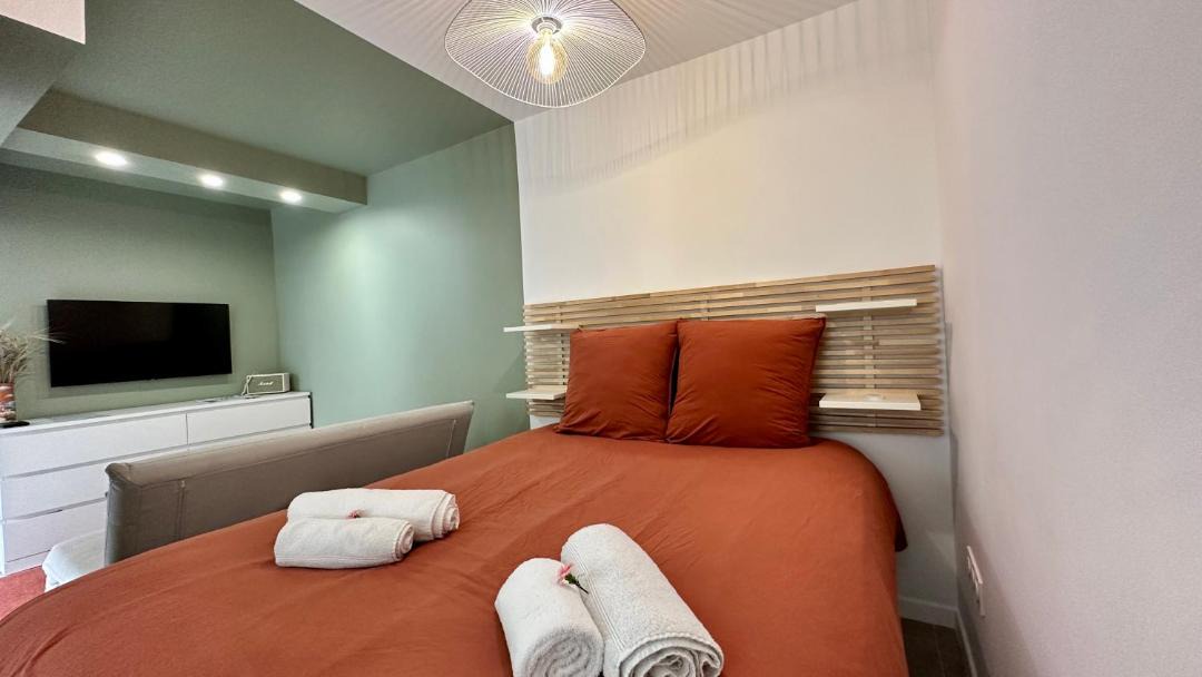 Photo of Bedroom in Nemours