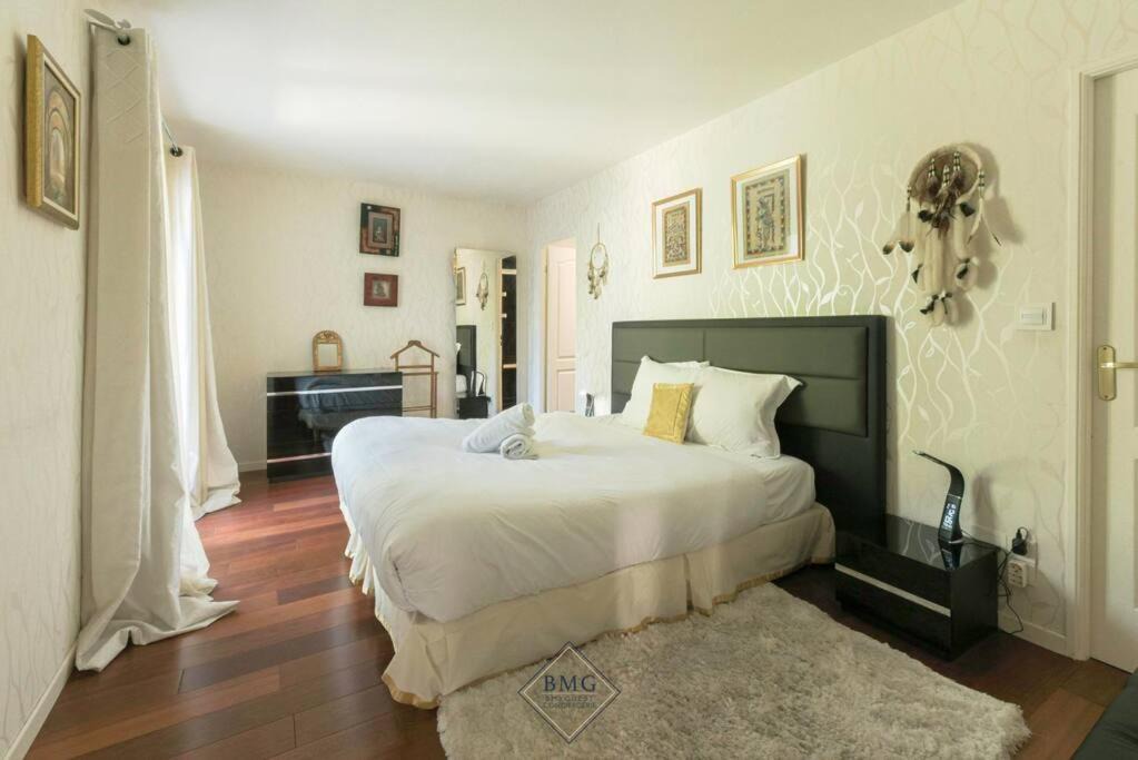 Photo of Bedroom in Bussy-Saint-Georges