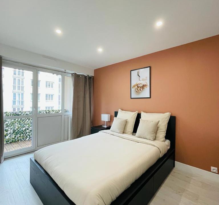 Photo of Bedroom in Argenteuil