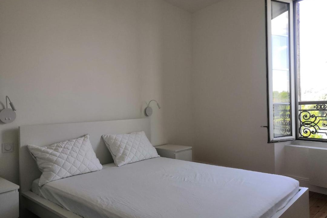 Photo of Bedroom in Mantes-la-Jolie