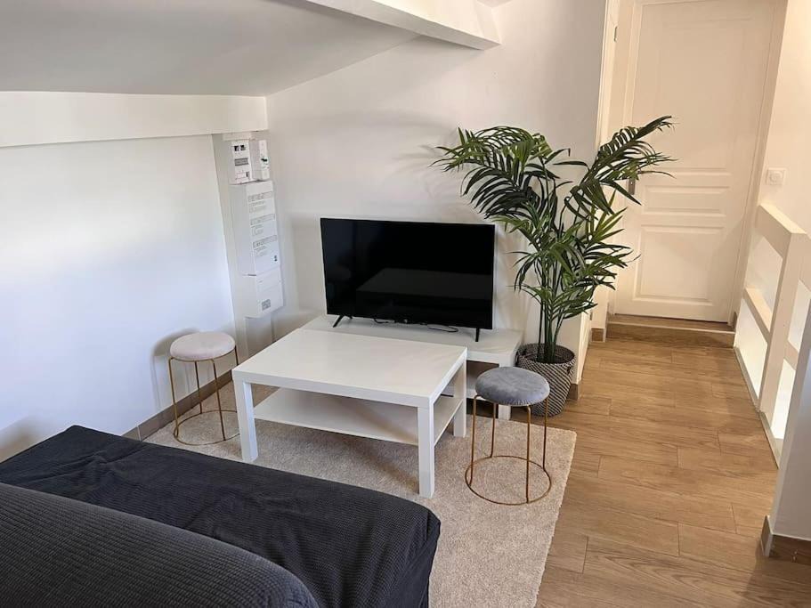 Photo of Livingroom in Livry-Gargan