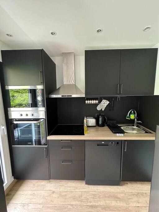 Photo of Kitchen in Quartier Saint-Clement - Jardin des Plantes