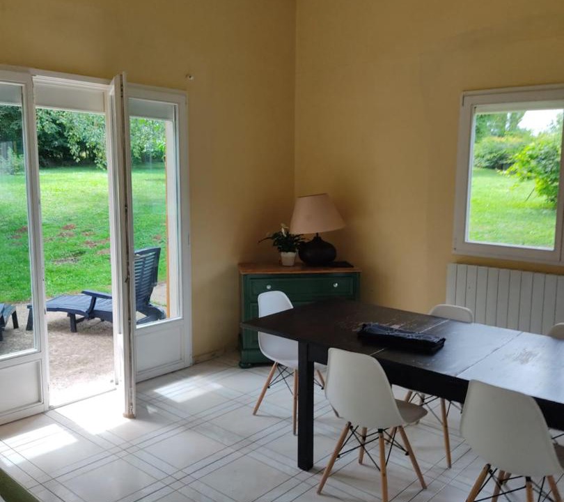 Photo of Livingroom in Saints