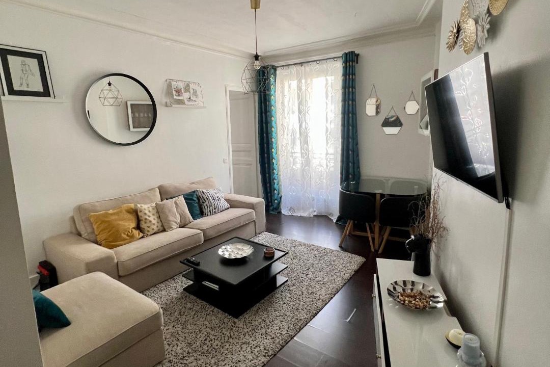 Photo of Livingroom in 18th Arrondissement