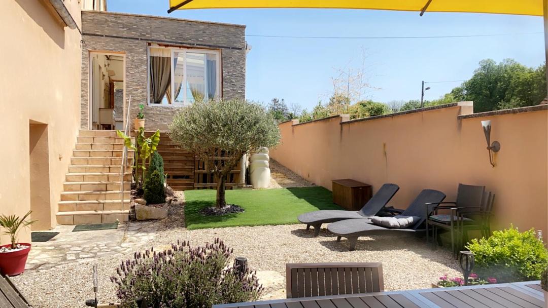 Photo of Patio Balcony in Villy