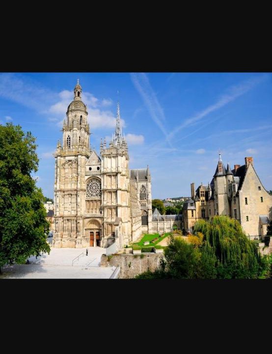 Photo of Buildings in Evreux