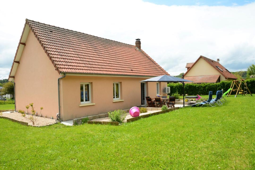 Photo of Buildings in Sommery