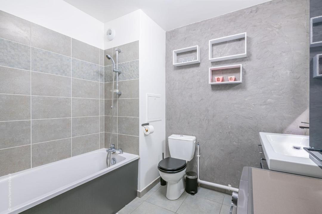 Photo of Bathroom in Bezons