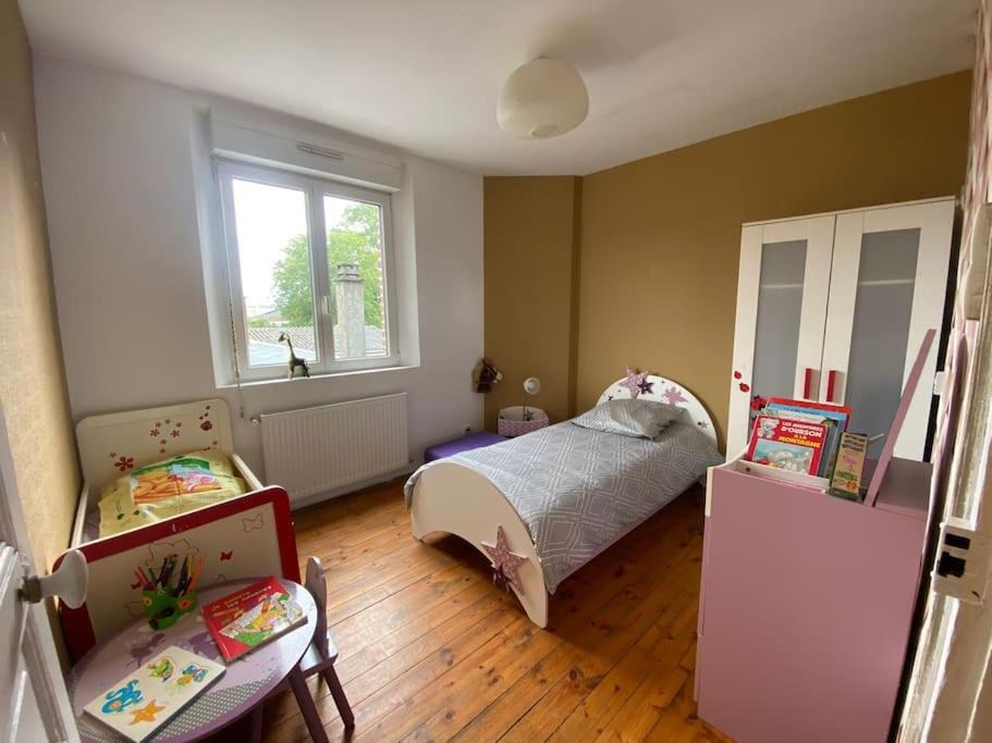 Photo of Bedroom in Becordel-Becourt