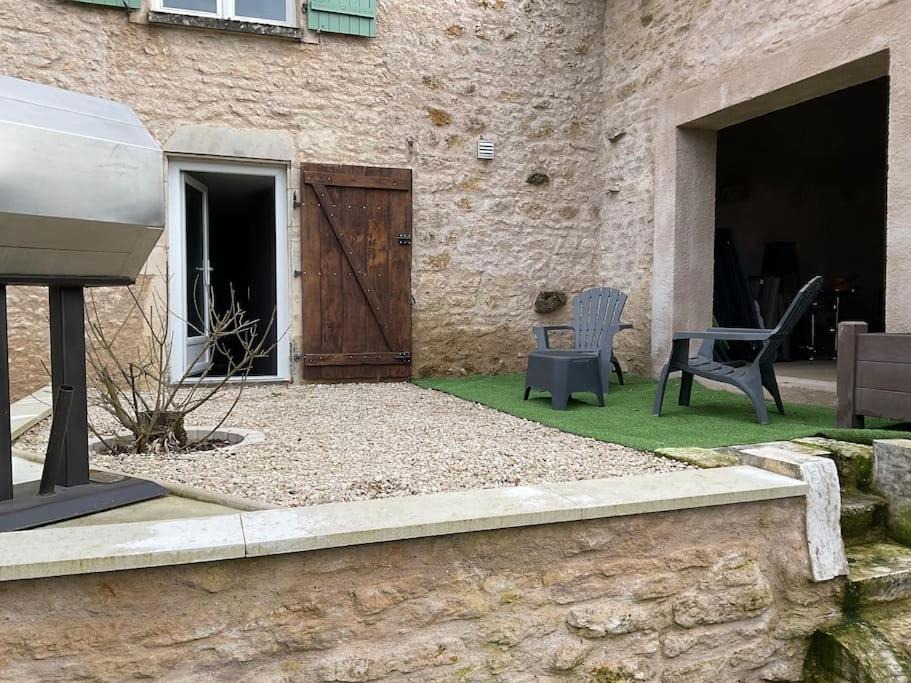 Photo of Buildings in Thuilley-aux-Groseilles