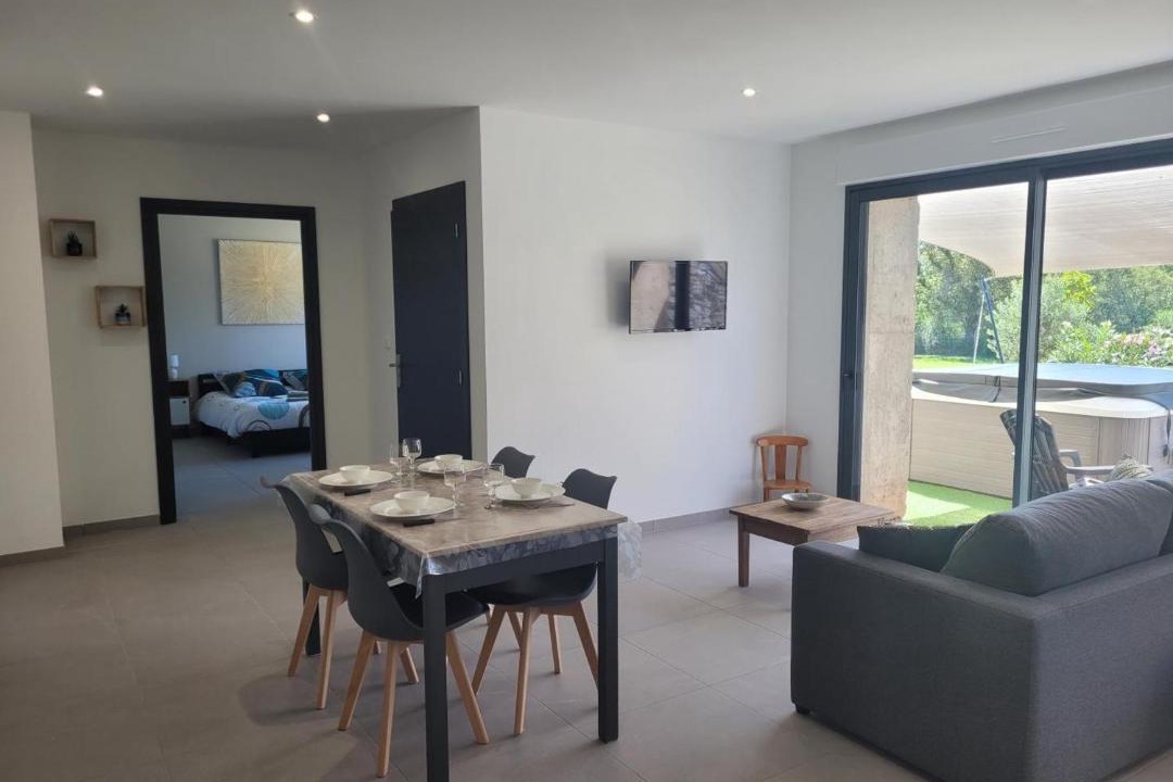 Photo of Livingroom in Couzon