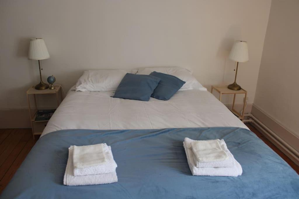Photo of Bedroom in Arnay-le-Duc