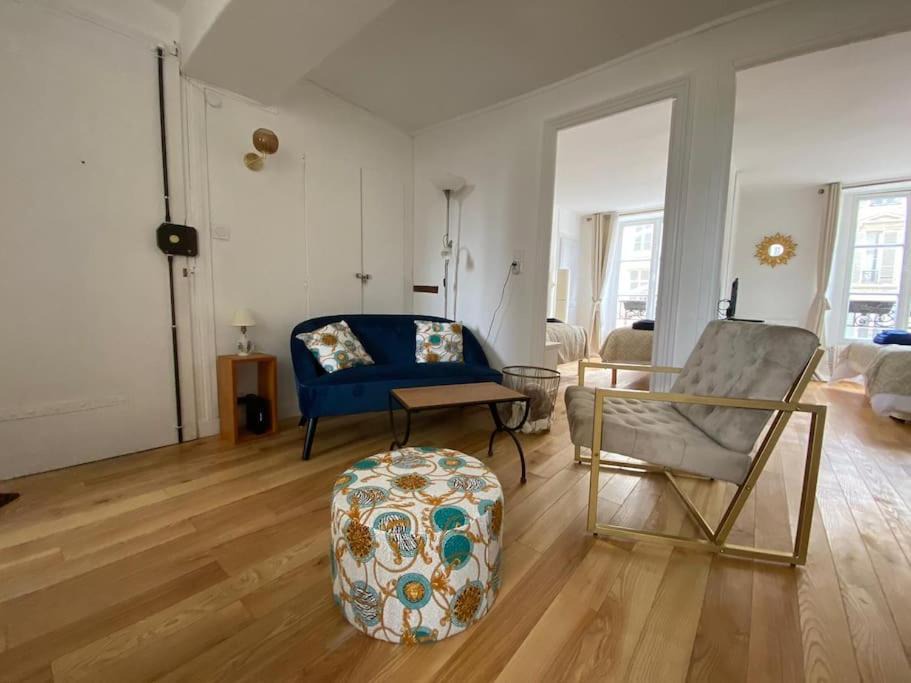 Photo of Livingroom in Notre-Dame