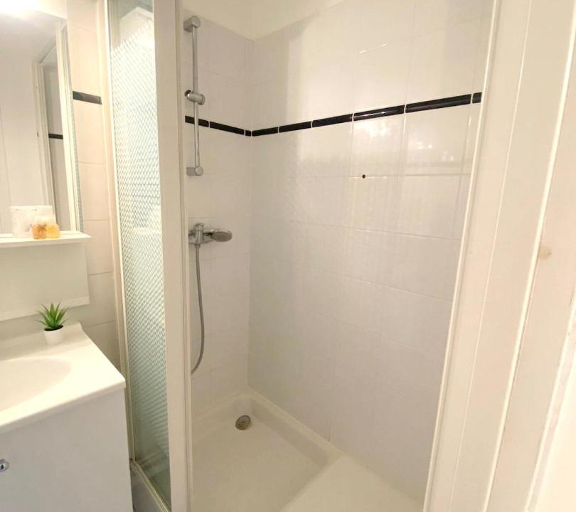 Photo of Bathroom in Nemours