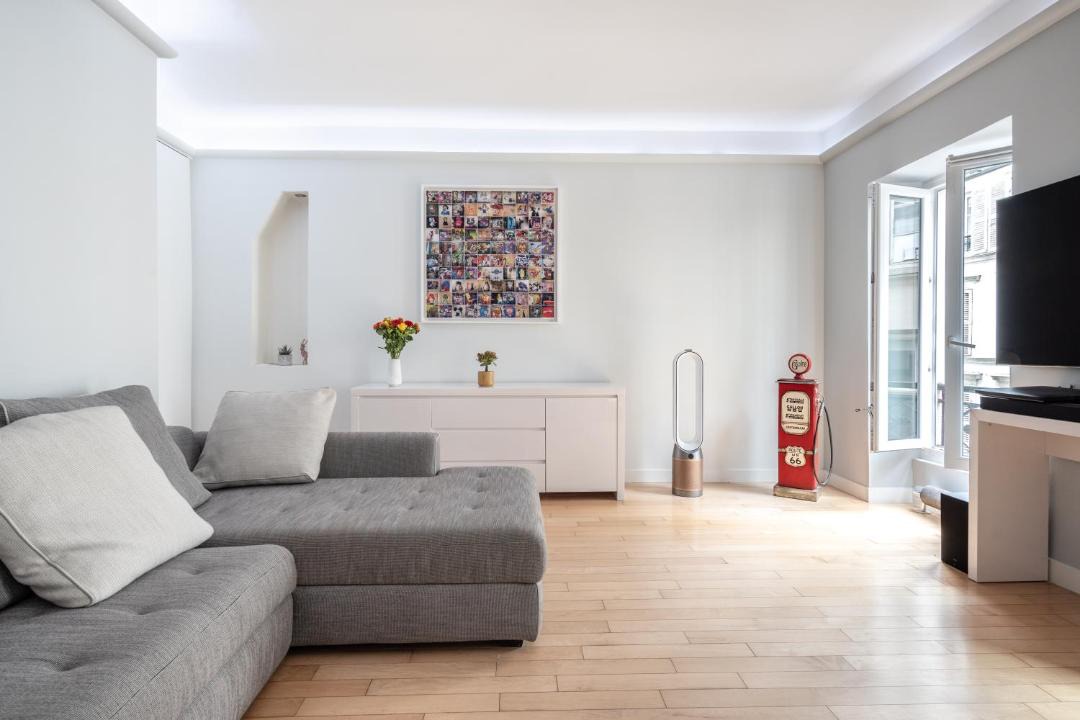 Photo of Livingroom in 9th Arrondissement
