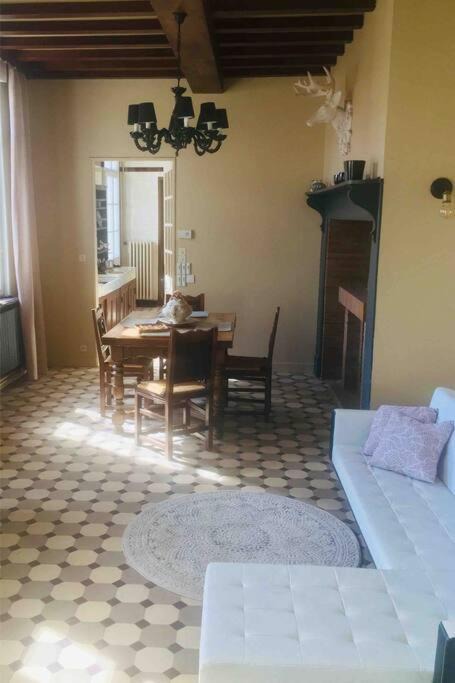 Photo of Livingroom in Auxi-le-Chateau