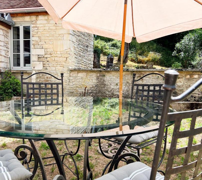 Photo of Patio Balcony in Molosmes