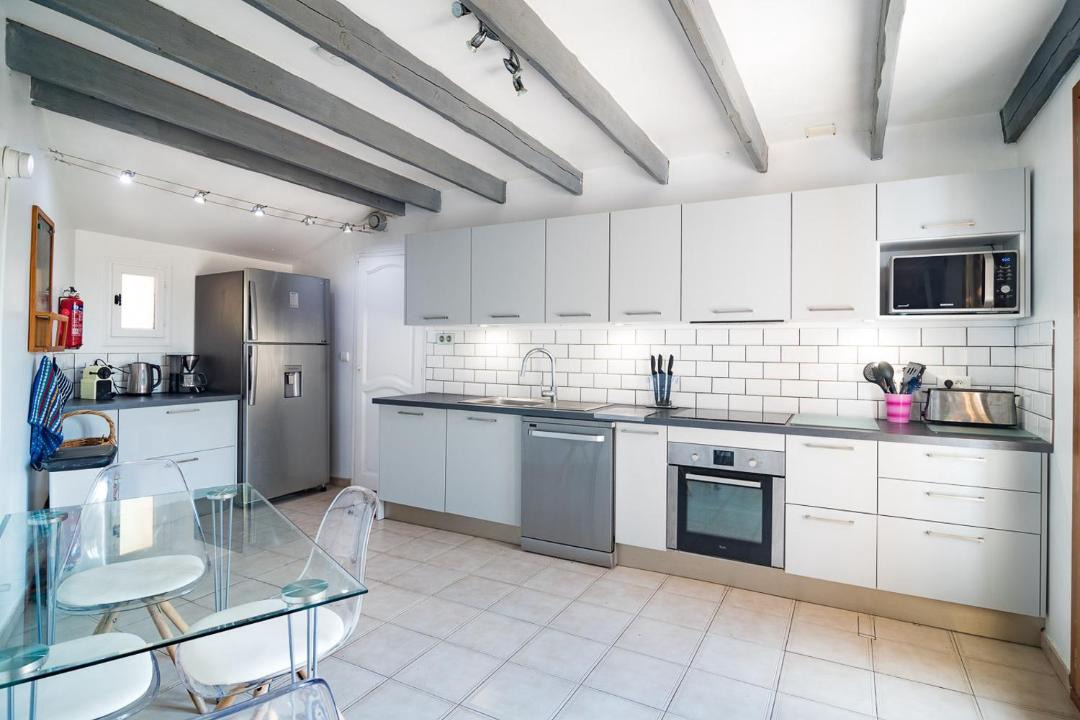 Photo of Kitchen in Saint-Martin-de-Londres