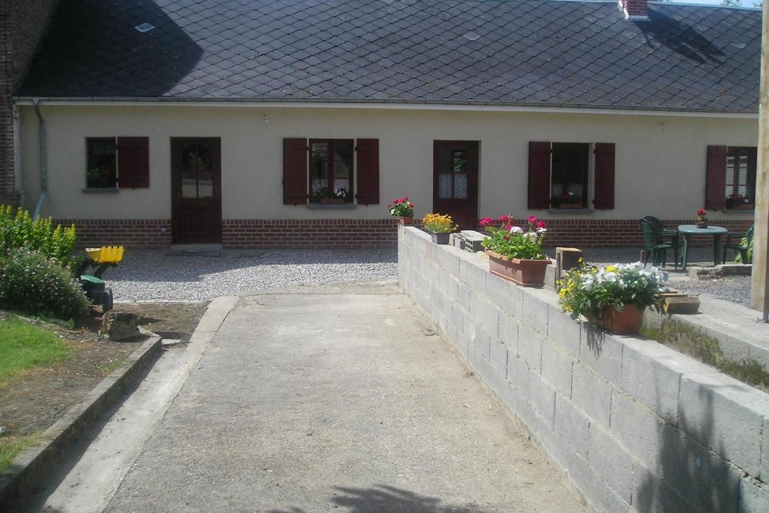 Photo of Buildings in Moyenneville