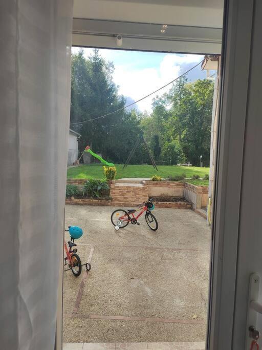 Photo of Patio Balcony in Bruyeres-le-Chatel