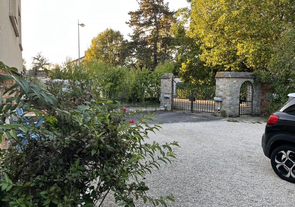 Photo of Others in Le Perray-en-Yvelines