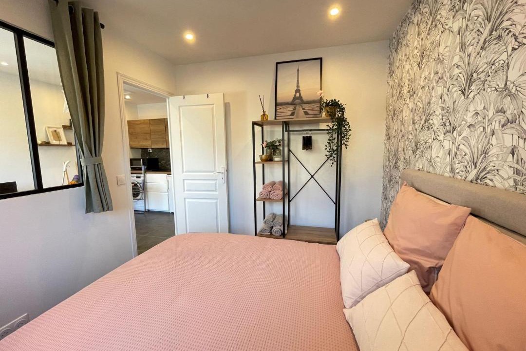 Photo of Bedroom in Magny-le-Hongre