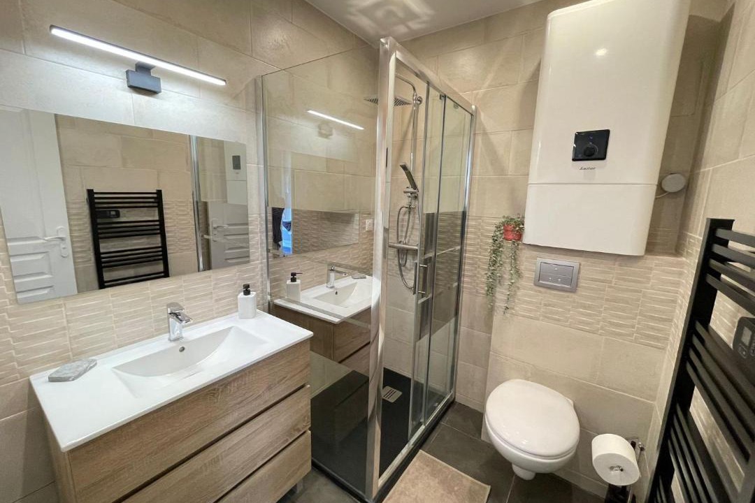 Photo of Bathroom in Magny-le-Hongre