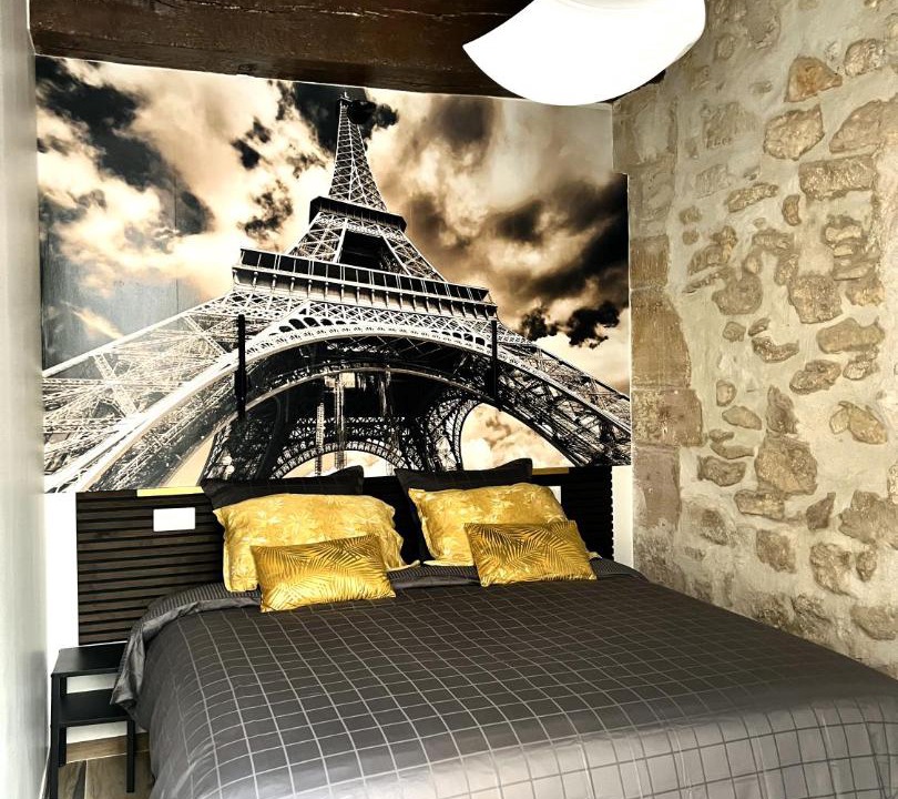 Photo of Bedroom in 3rd Arrondissement