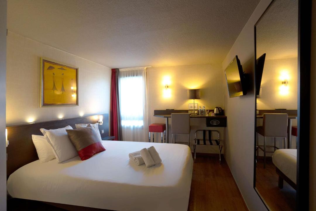 Photo of Bedroom in Maubeuge
