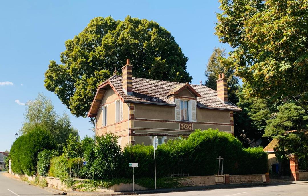Photo of Buildings in Chaudon