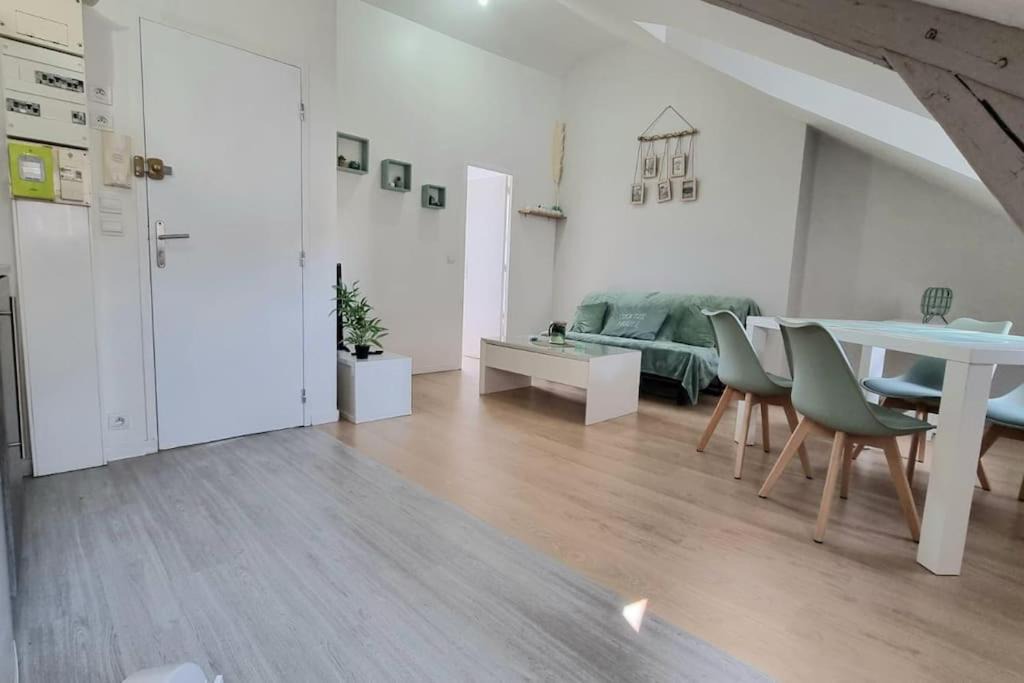 Photo of Livingroom in Cote Est Soquence