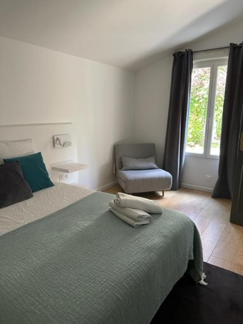 Photo of Bedroom in Crevecœur-en-Brie