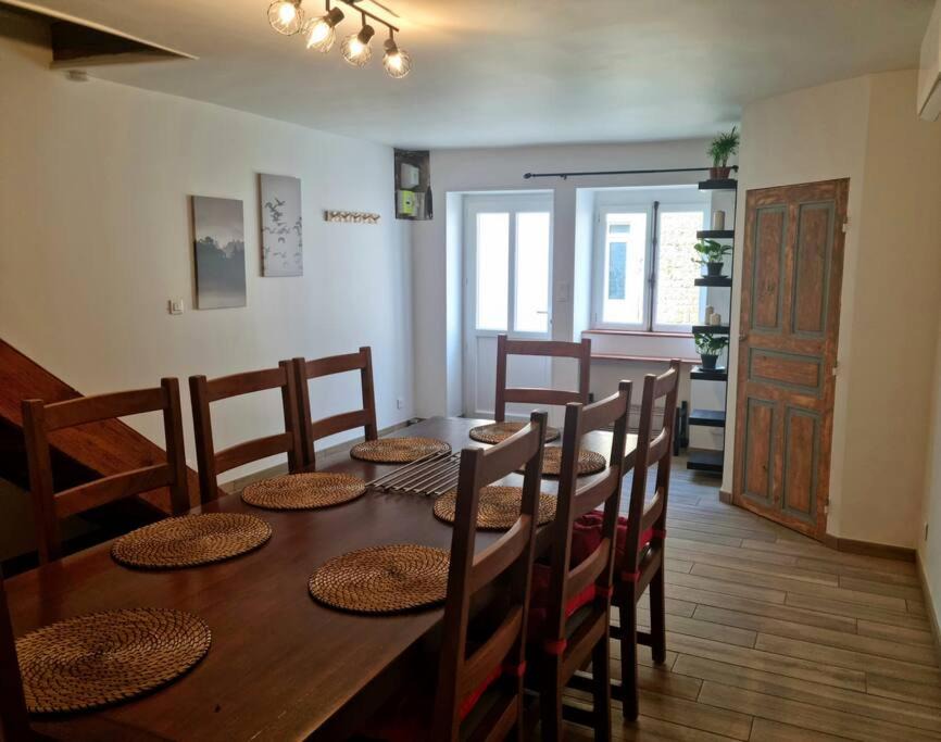 Photo of Livingroom in Menetru-le-Vignoble